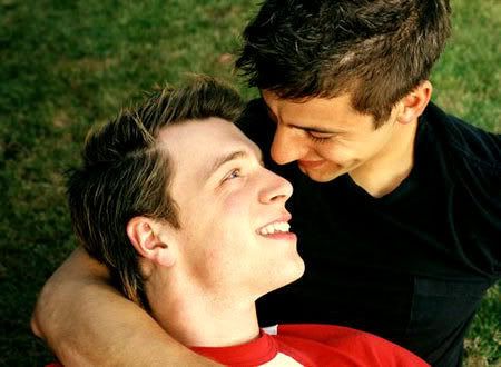 gay love reply JF to Artisti November 18 2011 224924