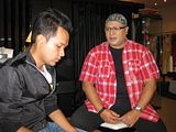 Nizam being interview by Shaharil (Media Hiburan)