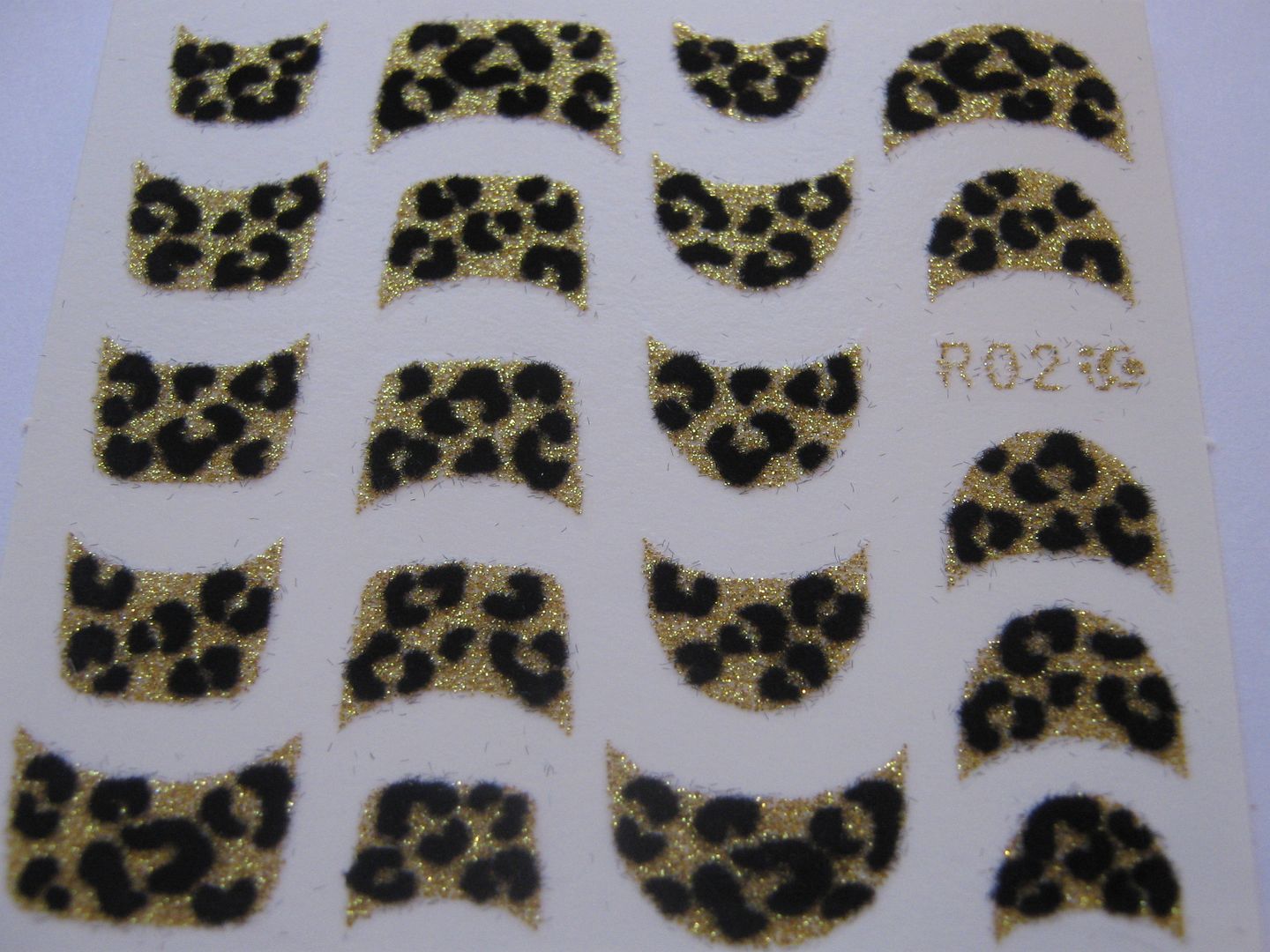 ONE PACK FINGER NAIL TIP STICKER/ART/DECAL FLUFFY + GLITTER LEOPARD/TIGER PRINT - Picture 2 of 11