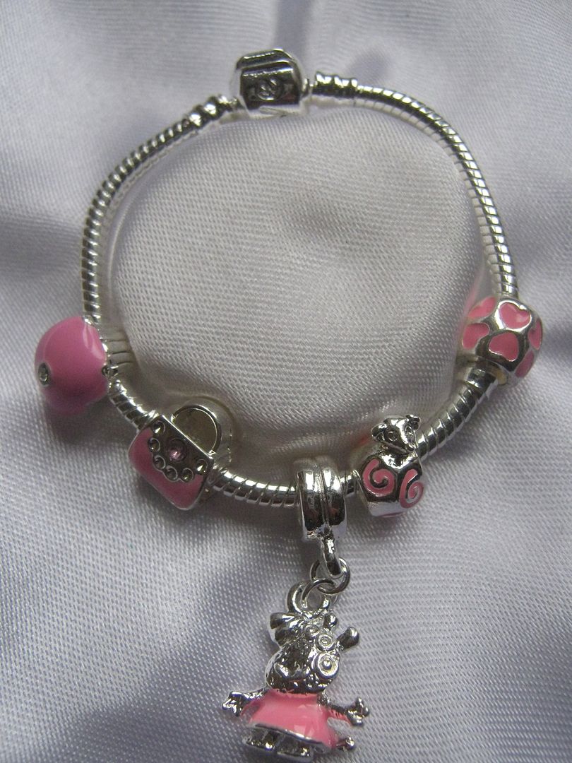 CHILDRENS/KIDS/BABY PINK PEPPA PIG CHARM BRACELET SILVER PLATED GIFT